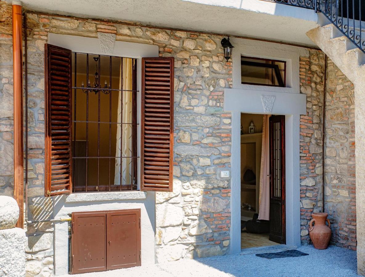 B&B La Corte And Home Restaurant - Free Parking - 10 Minutes To The Lake And Centre Комо Экстерьер фото