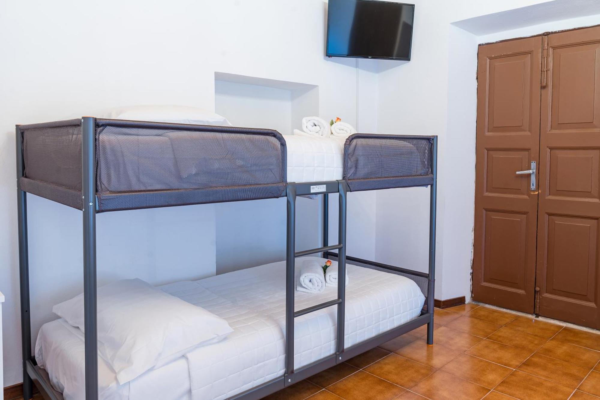B&B La Corte And Home Restaurant - Free Parking - 10 Minutes To The Lake And Centre Tavernerio Экстерьер фото