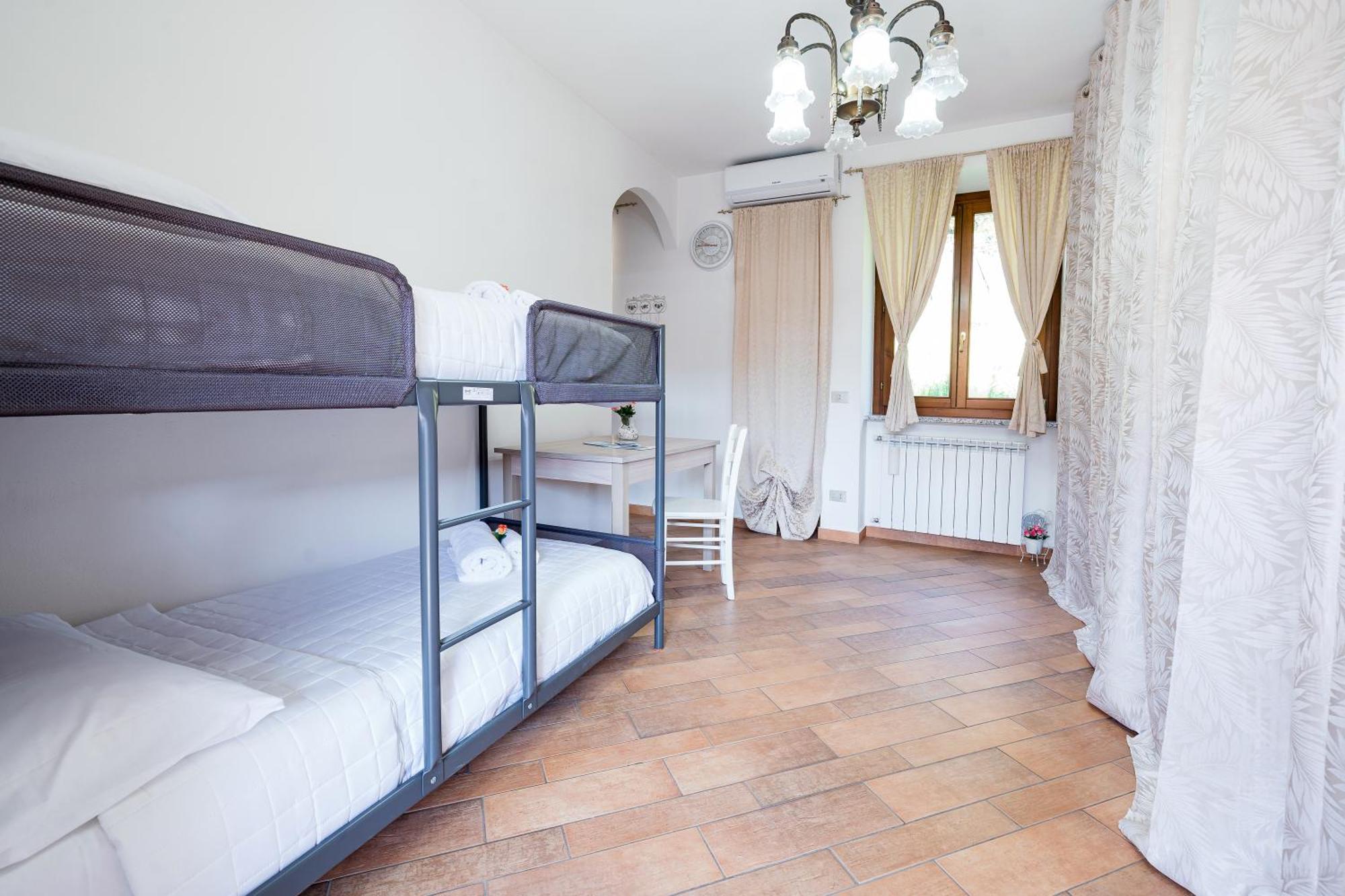 B&B La Corte And Home Restaurant - Free Parking - 10 Minutes To The Lake And Centre Комо Экстерьер фото