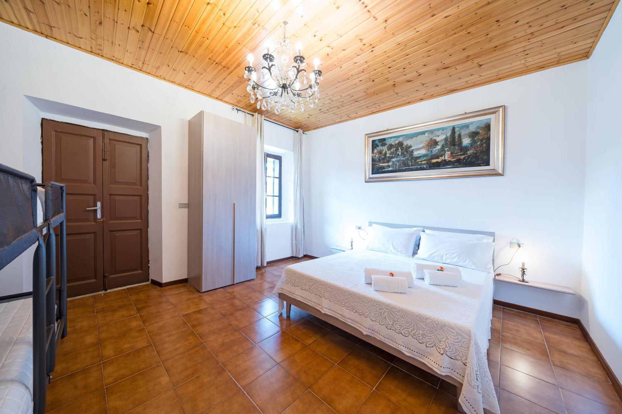 B&B La Corte And Home Restaurant - Free Parking - 10 Minutes To The Lake And Centre Tavernerio Экстерьер фото